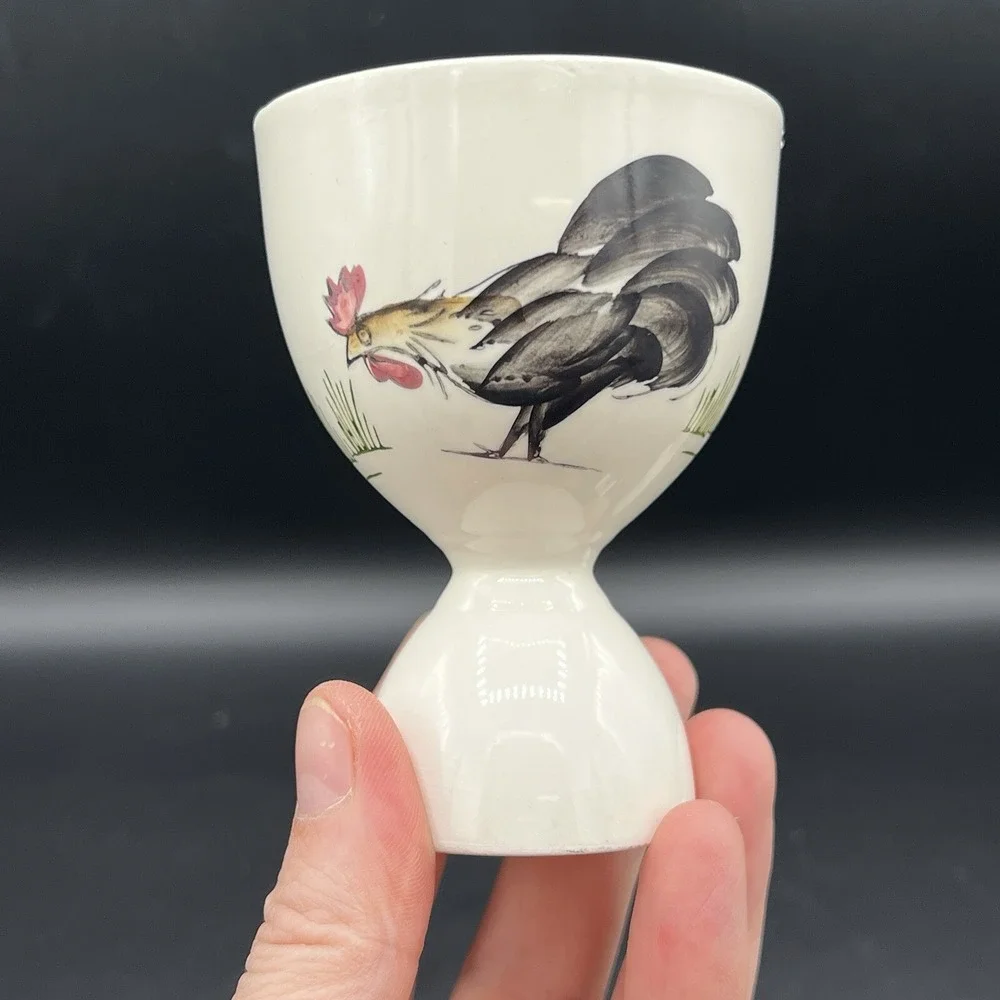 The Unbranded Brand vtg egg